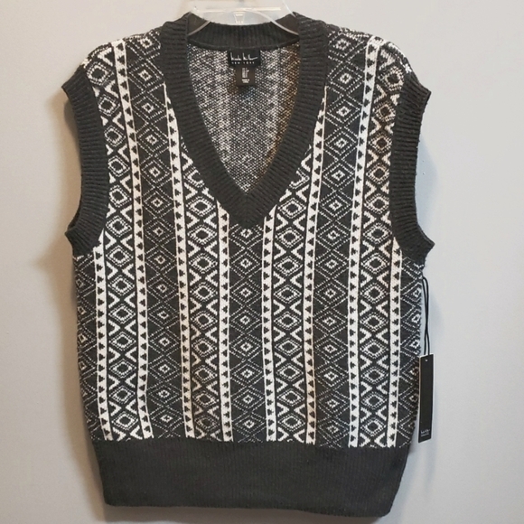 Nicole Miller NWT Slate Gray and Ivory Patterned Sweater Vest, Small - Picture 1 of 7